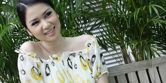 Laura Basuki Ketagihan Jadi Presenter