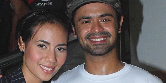 Mike Lucock Pacari Model