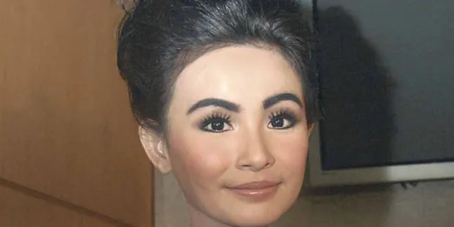 Soal Make Up, Soraya Larasati Fokus di Mata