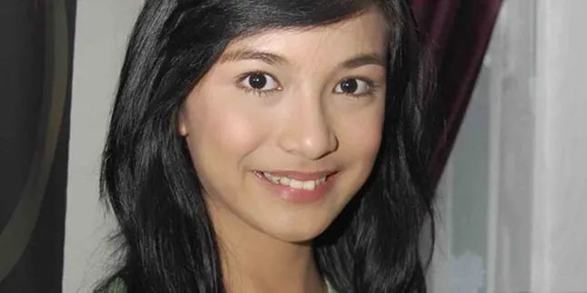 Syuting Stripping Lagi, Chelsea Didukung Penuh Oleh Pacar