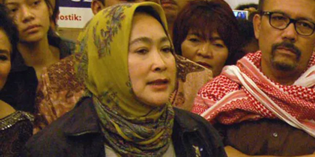 Yenny Rachman Harapkan Pembinaan Artis