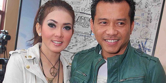 Anang - Syahrini 'Curhat' di Venue Terbuka