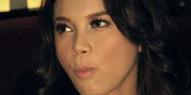 Rossa Akui Kecanduan BB