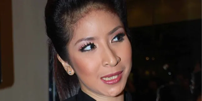 Novita Angie, Selektif Beri Jajanan Pada Anak