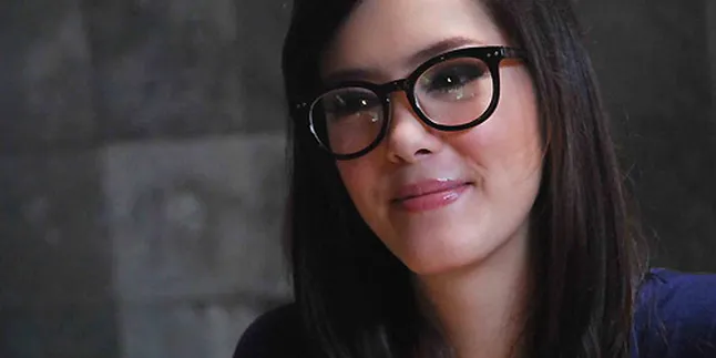Cathy Sharon, Model Video Klip Tak Ada Yang Gratis