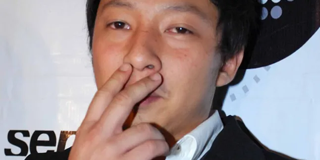 Ringgo Anggap Fatwa Haram Merokok Sedikit Kelewatan