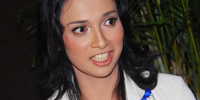 Shahnaz Haque Dukung Fatwa Haram Merokok