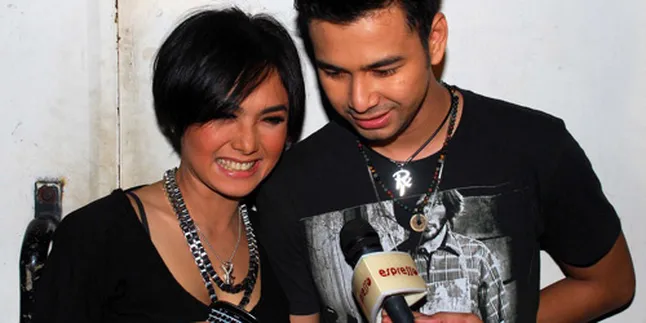 Raffi Ahmad-Yuni Shara Kompak di Panggung
