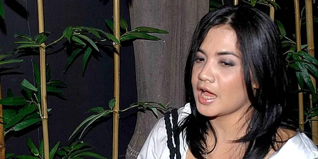 Cornelia Agatha Lebih Suka Teater Daripada Sinetron