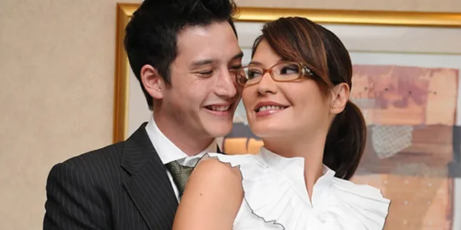 Jatuh, Dagu Mike Lewis Dapat Empat Jahitan