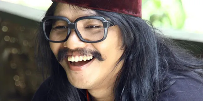 Ajul Jiung, Beruntung Karena Kumis