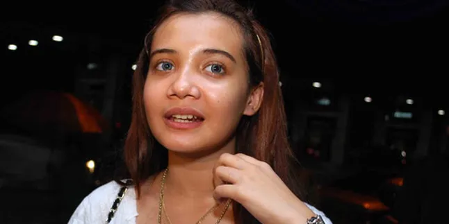 Ditegur, Zaskia Sungkar Diskusi Dengan Sang Ayah