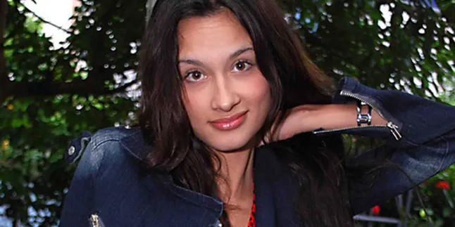 Logat, Kendala Terbesar Rebecca