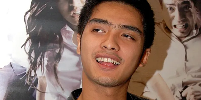 Gara-Gara Peran Buta, Ricky Harun Males Nengok