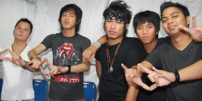 Armada Band Pukau Penggemarnya di Medan