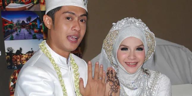 Ferry Ardiansyah Resmi Jadi Kakak Ipar Zaskia - Hanung