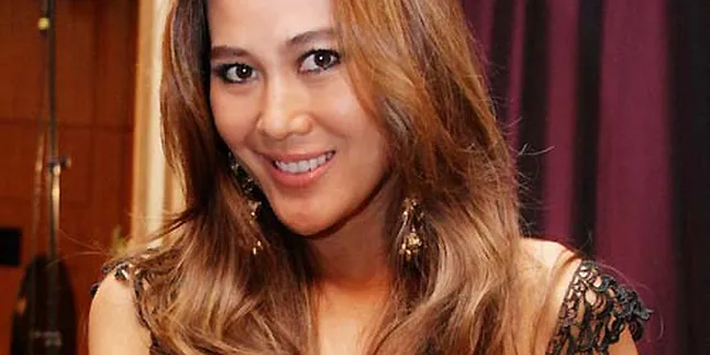 Ina Indayanti, Konsultan Fashion Selebriti Ina Indayanti, Konsultan Fashion Selebriti