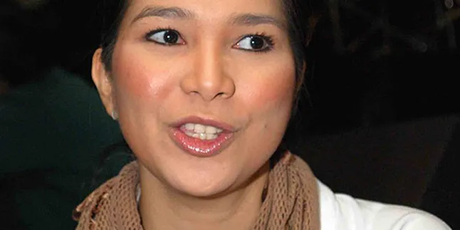 Berharap Momongan, Rissa Susmex Terapi Energi