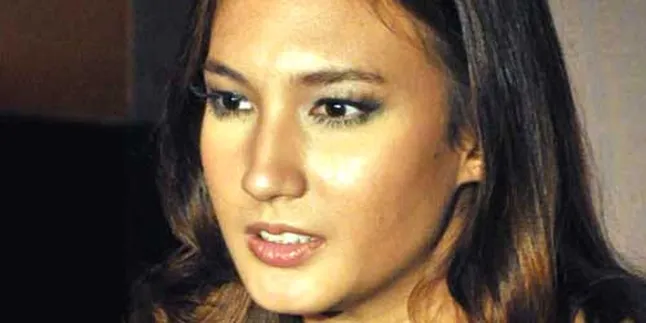 Kehabisan Bekal, Nadine Bermalam di Bandara Calcutta