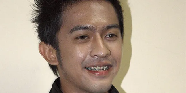 Kiky The Potters: Ayah Nikita Yang Siram Air Panas