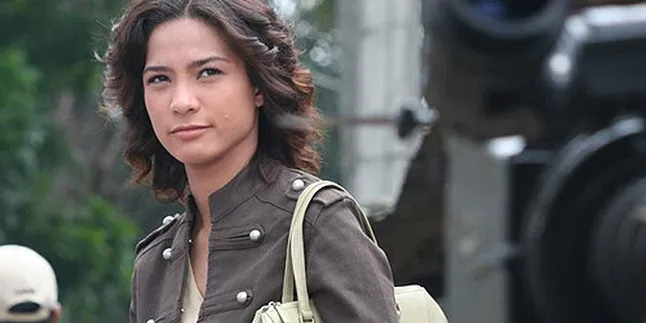 Pasca Gugat Cerai, Rachel Maryam 'Kabur' ke Singapura