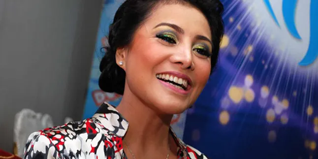 Jomblo Lagi, Cici Paramida Lebih 'Fresh'