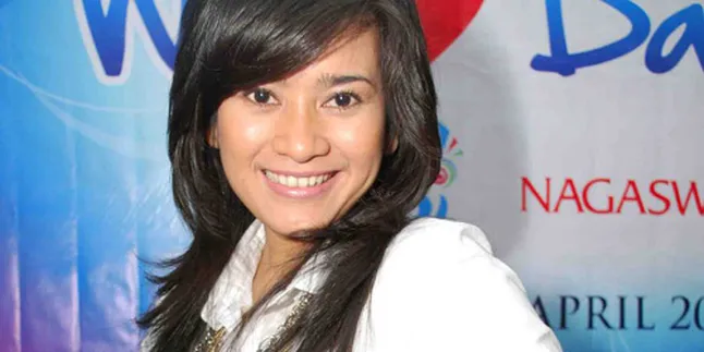 Ikke Nurjanah Dambakan Pasangan Sekaligus Imam Ikke Nurjanah Dambakan Pasangan Sekaligus Imam