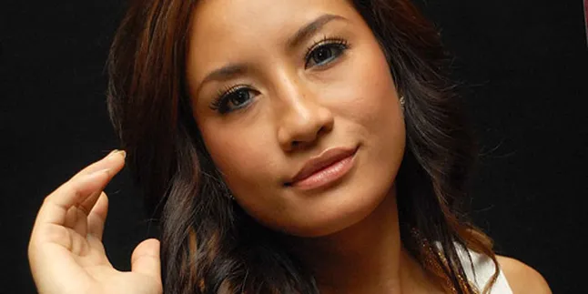 Shinta Bachir Tak Permasalahkan Tampil Seksi