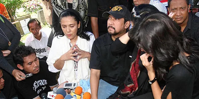 Setrika Baju, Kenangan Terindah Jamal Mirdad Pada Mertua Setrika Baju, Kenangan Terindah Jamal Mirdad Pada Mertua