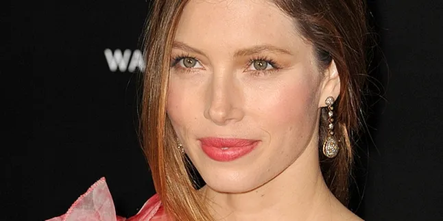 Jessica Biel Pengen Mendaki Everest