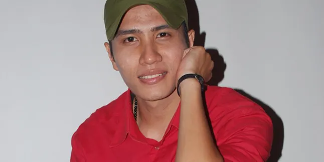 Urung Jadi Pembalap, Ressa Herlambang Koleksi Mobil Balap