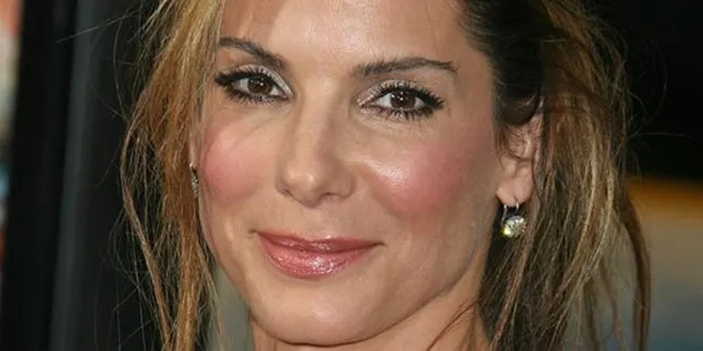 Sandra Bullock Dipilih Sebagai Ibu Single Paling Seksi