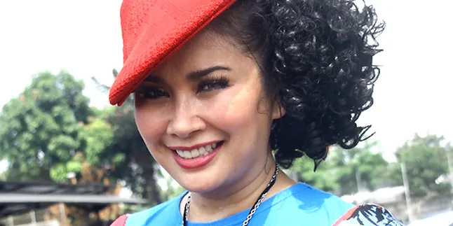 Titi DJ Senang Krisdayanti Raih Awards