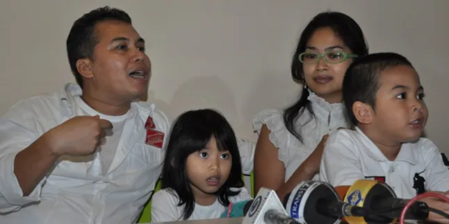 Denny Chandra Bagi Tips Berumah Tangga