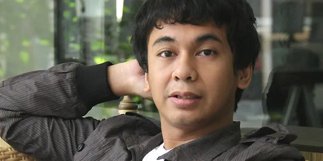 Situs Raditya Dika 'Diserang' Fans Sherina