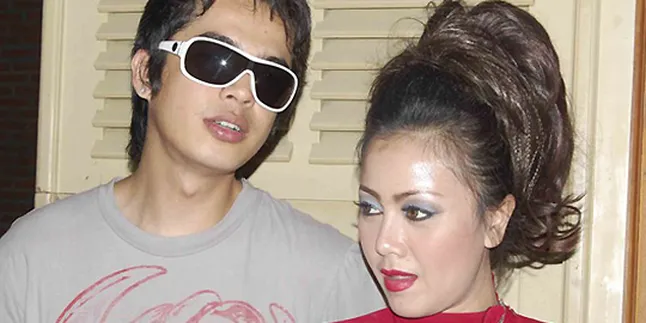 Rency Milano - Rocky Resmi Cerai