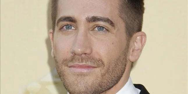 Jake Gyllenhaal Takut Burung Unta