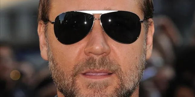 Russell Crowe: Twitter Bagus Untuk Laporan Cuaca