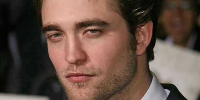 Robert Pattinson-Kristen Stewart Akui Pacaran