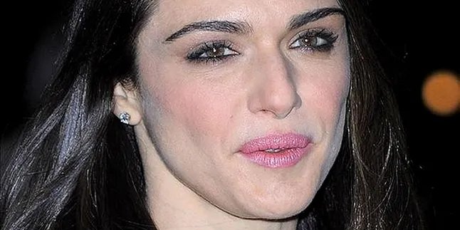 Rachel Weisz Tak Mau Bersaing Dengan Katie Holmes