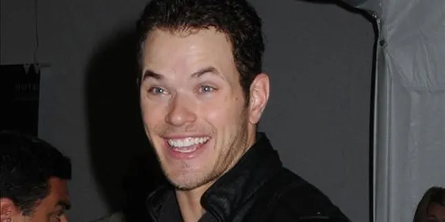 Kellan Lutz dan Ashley Greene Bakal Absen di 'BREAKING DAWN' Kellan Lutz dan Ashley Greene Bakal Absen di 'BREAKING DAWN'