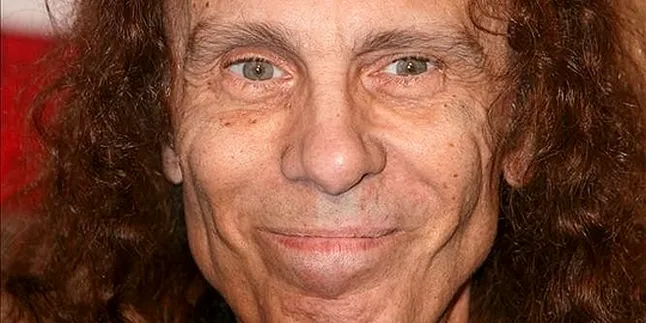Ronnie James Dio Tutup Usia
