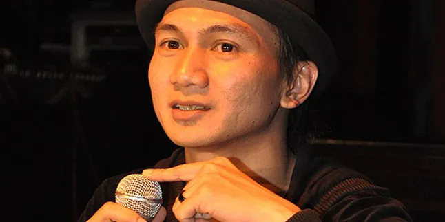 Diramal Mama Lauren Bakal Naik Daun, Anji Sempat GR