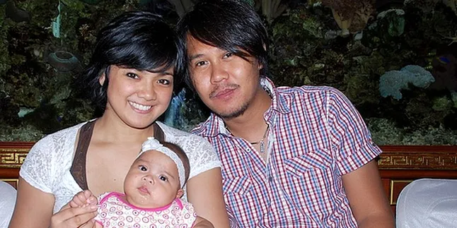 Nirina Zubir Nekat Ajak Putrinya ke Bali