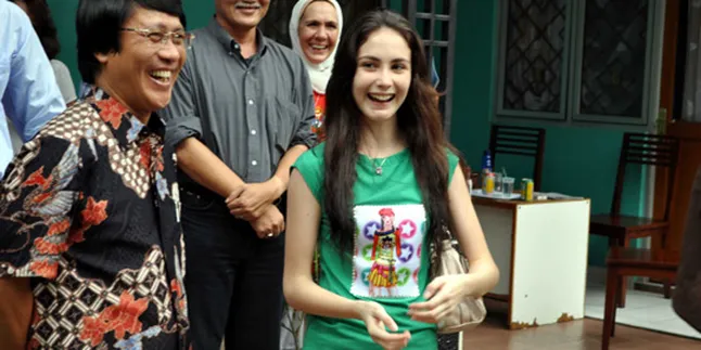 Arumi Bachsin Akhirnya Tinggalkan Panti