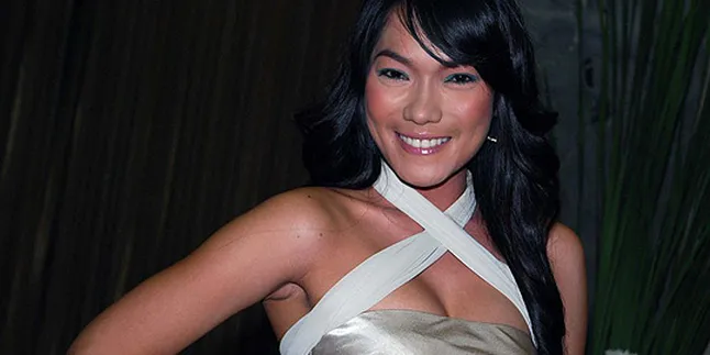 Jenny Cortez Kerap Diajak Kencan Melalui Facebook