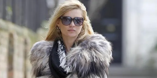 Tertimpa Sial, Kate Moss Pindah Rumah