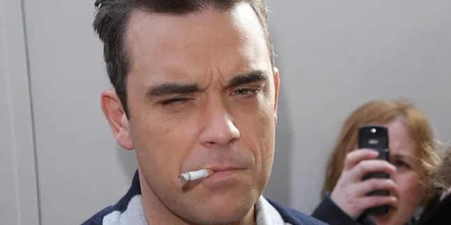 Gagal Ketemu Alien, Robbie Williams Jual Rumah