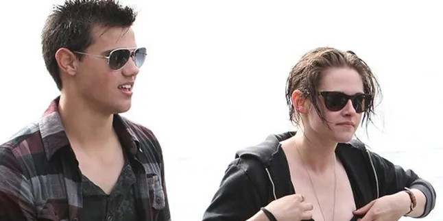 Bintang 'TWILIGHT' Bikin Heboh di Bandara Australia