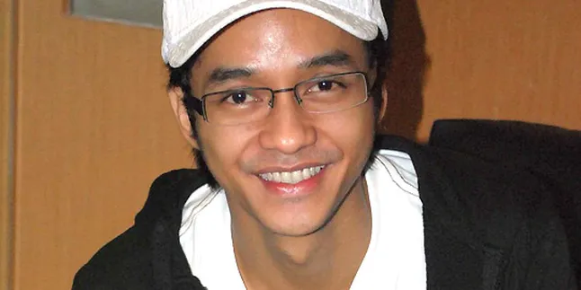 Adly Fairuz Bangga 'CINTA FITRI' Raih MURI